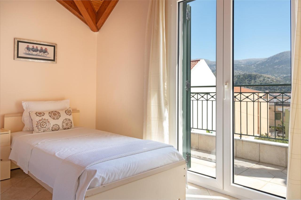 Grand Square Apartment Argostoli  Ngoại thất bức ảnh